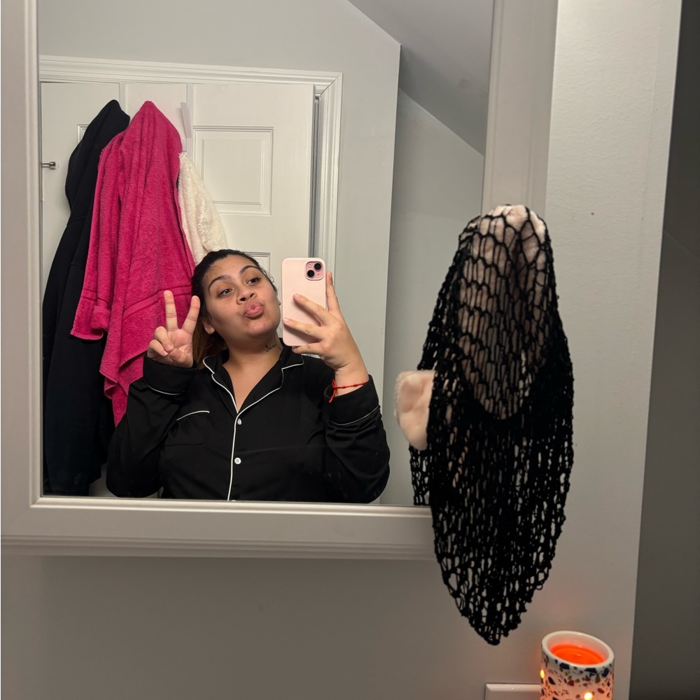 Meet your Posher, Melanie mariana